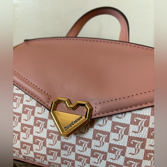 JUICY COUTURE Bag Modern Chic Mini Crossbody - Pink Geo Print Taffy NWT - Picture 4 of 10